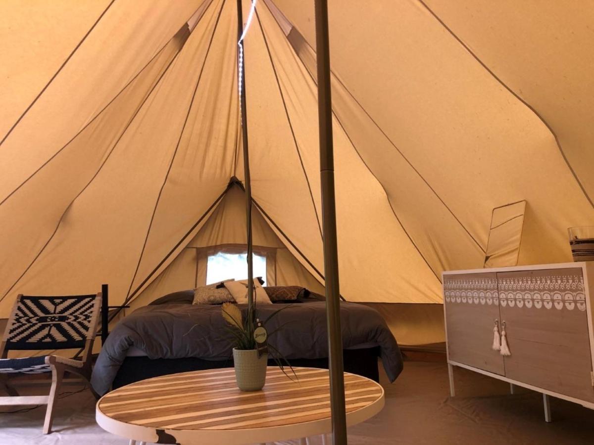 Camping Moulin De Chaules Saint-Constant Esterno foto