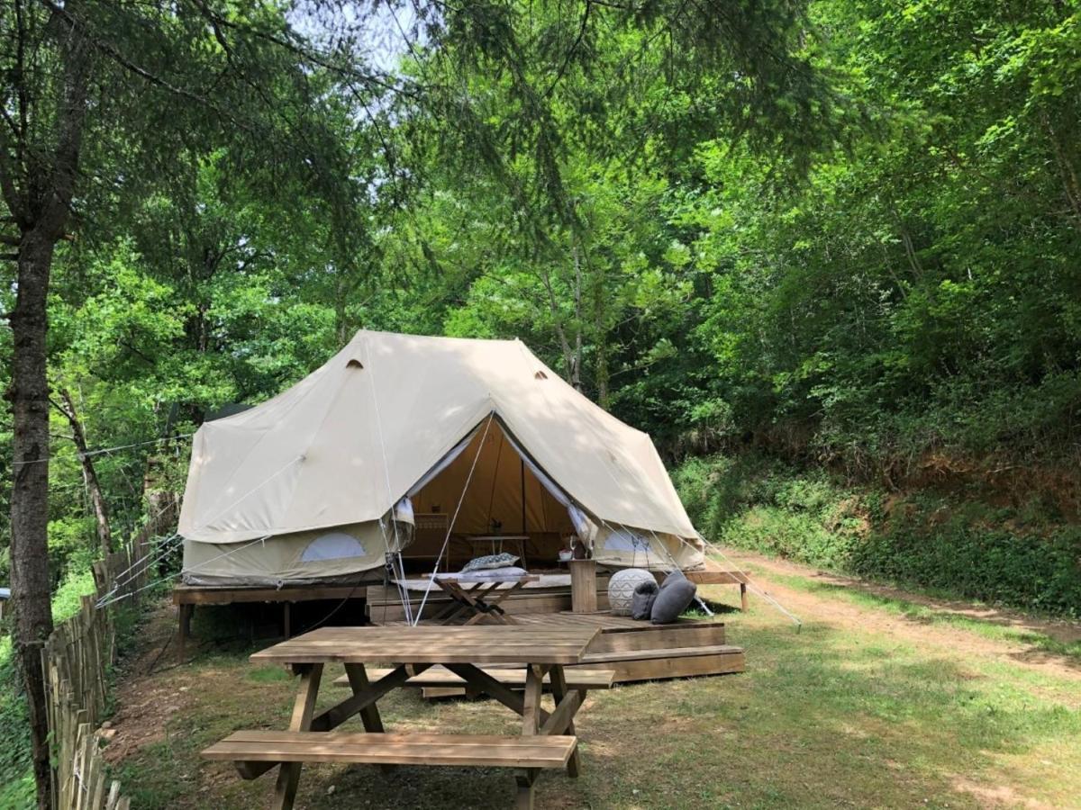 Camping Moulin De Chaules Saint-Constant Esterno foto