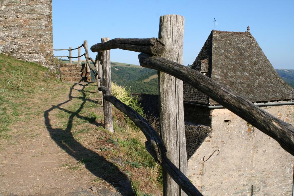 Camping Moulin De Chaules Saint-Constant Esterno foto