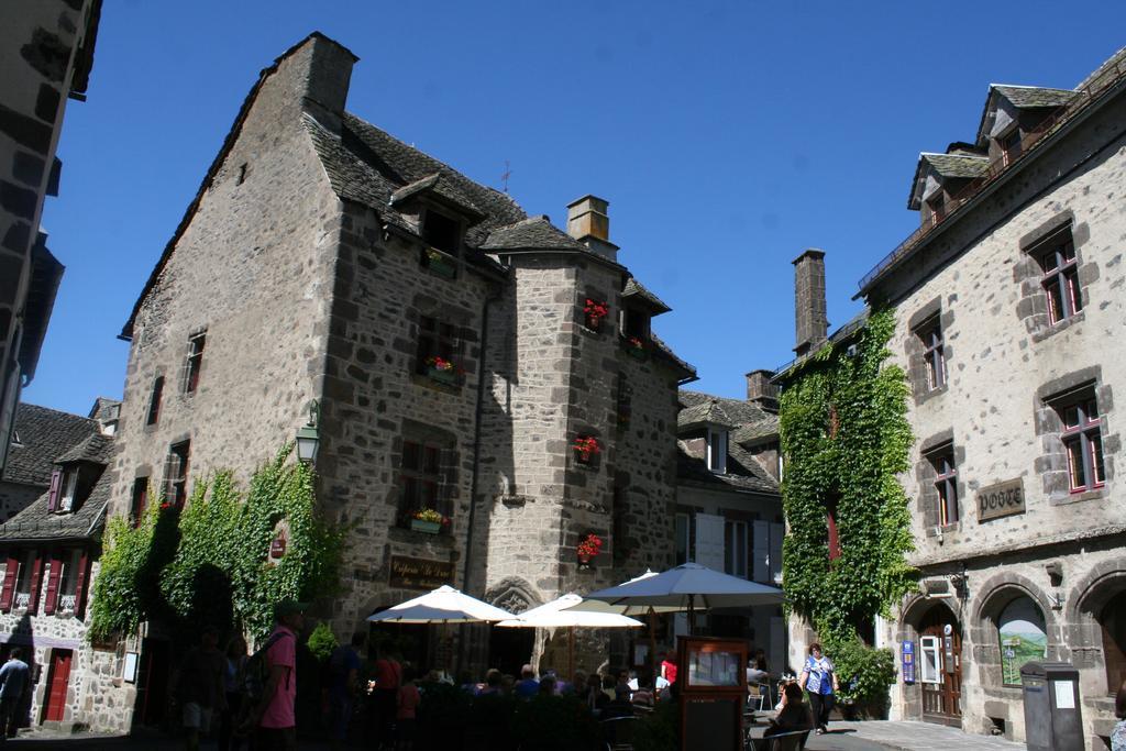 Camping Moulin De Chaules Saint-Constant Esterno foto